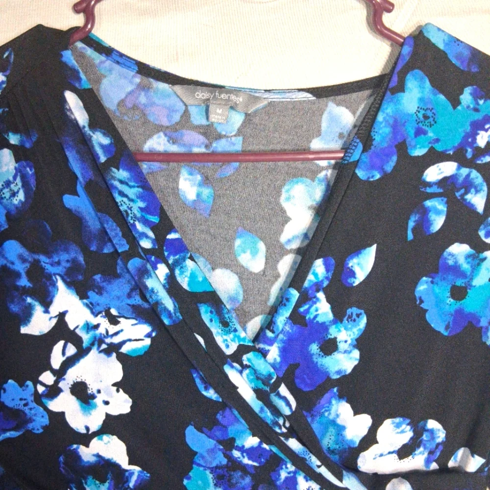 Daisy Fuentes M Black and Blue Goth Floral V Neck Boho Long Sleeve Tunic Blouse - Picture 3 of 8